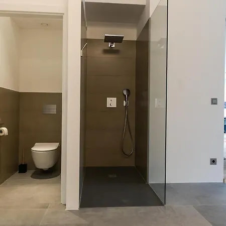 Parksuites Apartment *